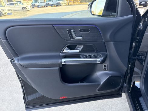 New 2026 Mercedes-Benz GLB 250 image 18