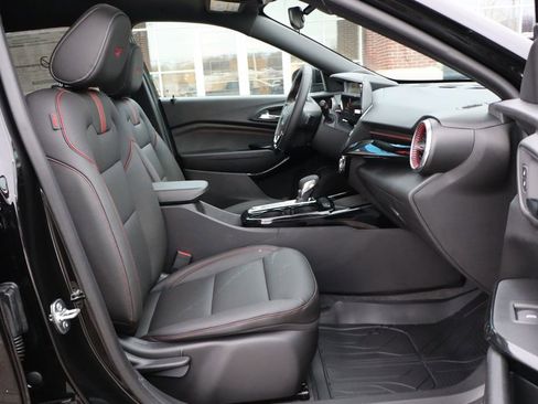 New 2026 Chevrolet Trax RS w/ Sunroof Package image 38