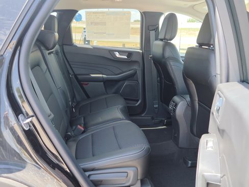 New 2025 Ford Escape SE image 36