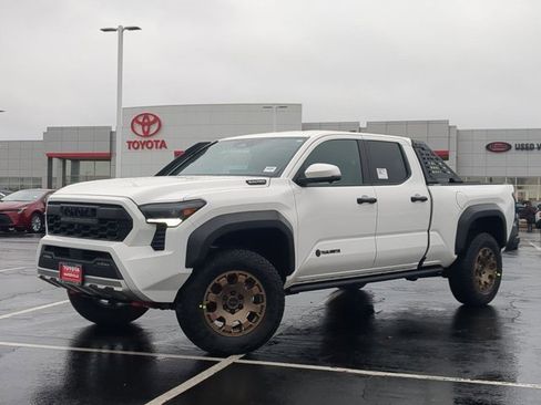 New 2026 Toyota Tacoma Trailhunter image 2