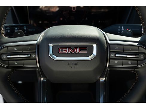 New 2026 GMC Terrain AT4 AWD/4WD image 17
