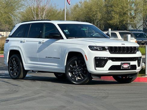 New 2026 Jeep Grand Cherokee Limited image 2