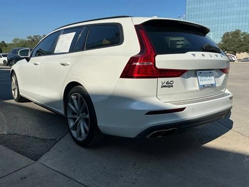 Used 2020 Volvo V60 T5 Momentum FWD image 7