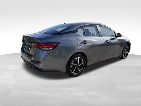 Used 2025 Nissan Sentra SV image 8