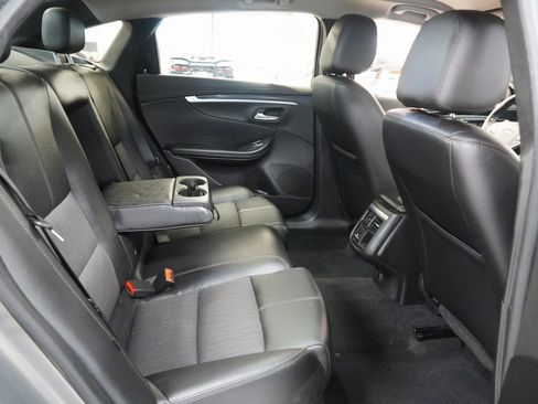 Used 2019 Chevrolet Impala LT w/ LT Convenience Package image 29