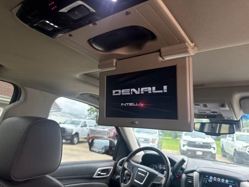 Used 2019 GMC Yukon Denali w/ Denali Ultimate Package AWD/4WD image 21