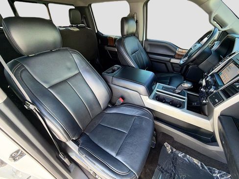 Used 2019 Ford F150 Lariat w/ Trailer Tow Package AWD/4WD image 14