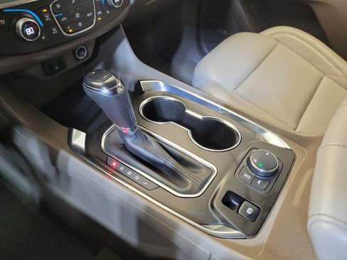 Used 2018 Chevrolet Traverse Premier w/ Driver Confidence II Package FWD image 26