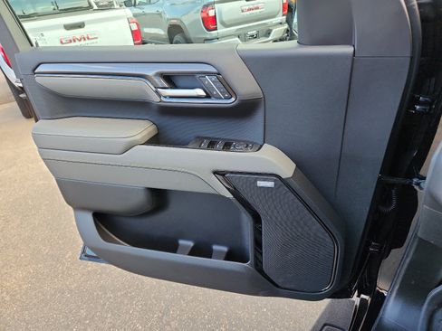 New 2026 Chevrolet Silverado 1500 ZR2 image 13