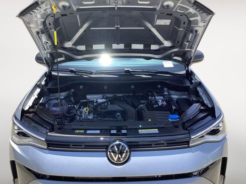 New 2026 Volkswagen Taos S image 11