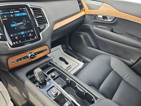 Used 2024 Volvo XC90 B5 Plus w/ Protection Package Premier AWD/4WD image 25