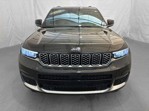 Used 2023 Jeep Grand Cherokee L Summit w/ Advanced Protech Group IV AWD/4WD image 2