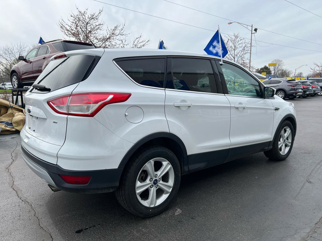 Used 2016 Ford Escape SE FWD image 6