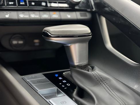 Used 2024 Hyundai Elantra SEL w/ Convenience Package image 32