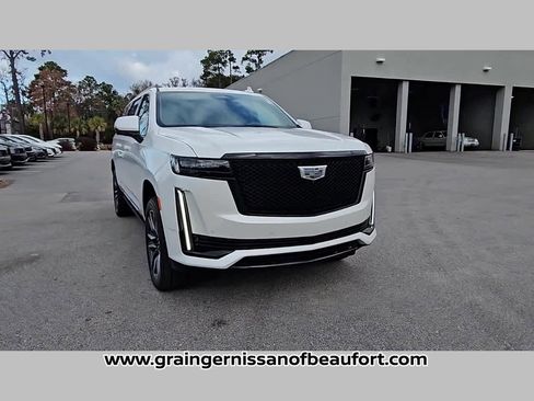 Used 2021 Cadillac Escalade ESV Sport Platinum w/ Heavy-Duty Trailer Package image 18