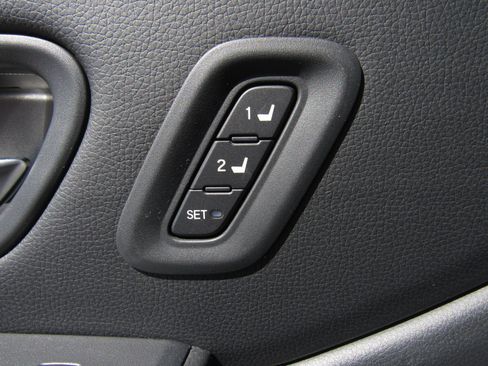 New 2025 Honda Pilot Black Edition image 24