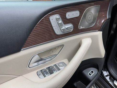 Certified 2023 Mercedes-Benz GLS 450 4MATIC image 11