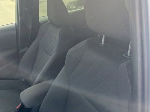 Used 2022 Toyota Corolla LE image 10