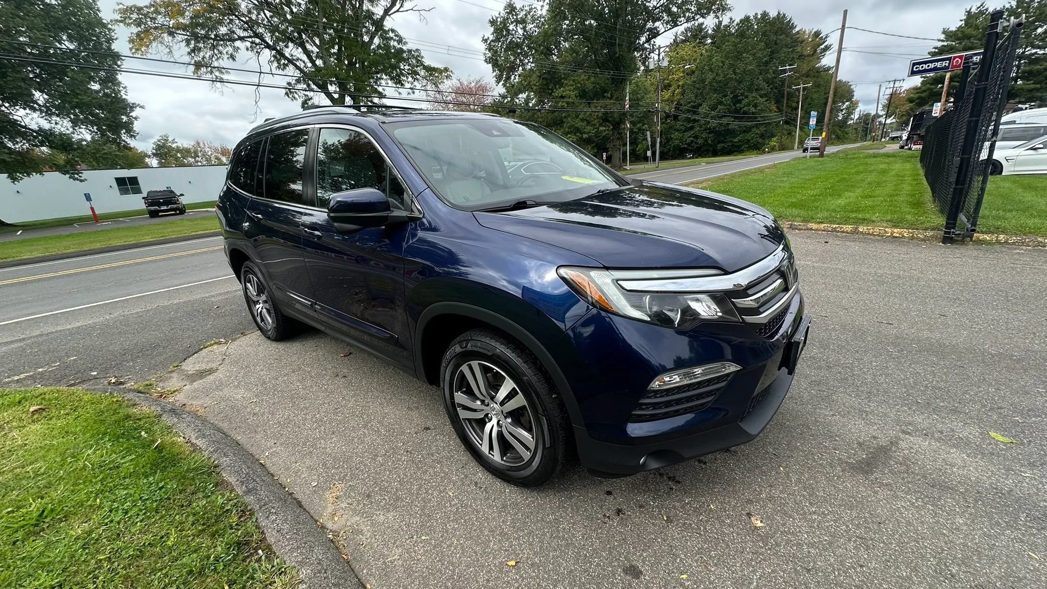 Used 2017 Honda Pilot EX-L image 3