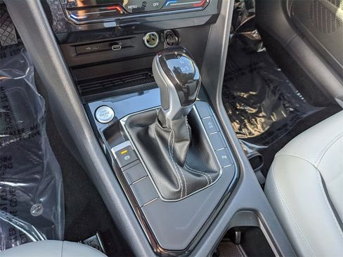 New 2025 Volkswagen Taos SE image 26