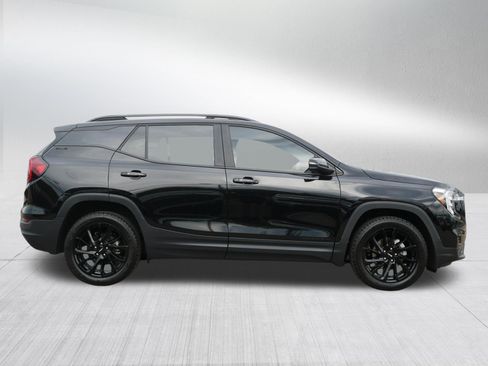 Used 2024 GMC Terrain SLE w/ Driver Convenience Package AWD/4WD image 8