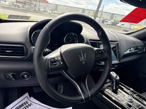 Used 2022 Maserati Levante GT image 13