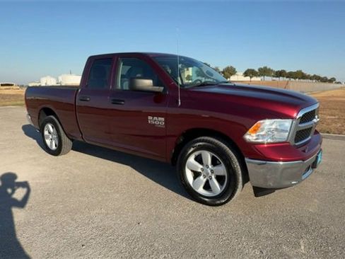 Used 2024 RAM 1500 Classic SLT image 2
