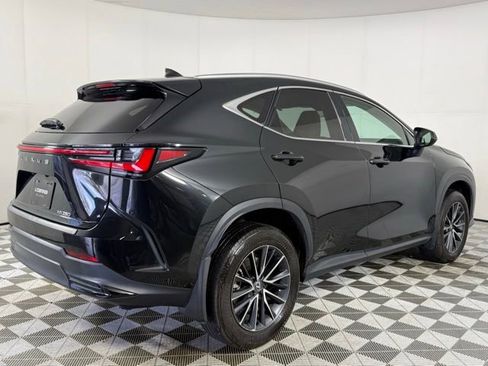 Used 2024 Lexus NX 250 FWD w/ Towing Package (2000 Lbs) image 7