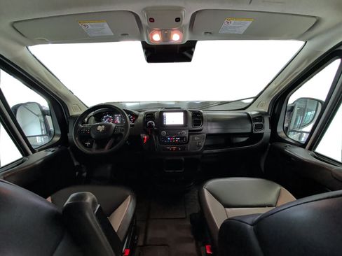 Used 2024 RAM ProMaster 2500 w/ Convenience Group FWD image 15