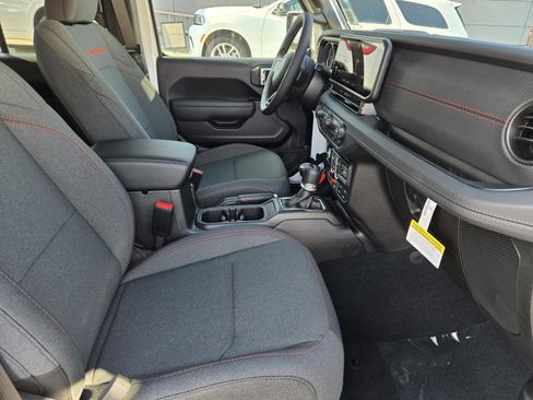 Used 2026 Jeep Wrangler Unlimited Rubicon image 35