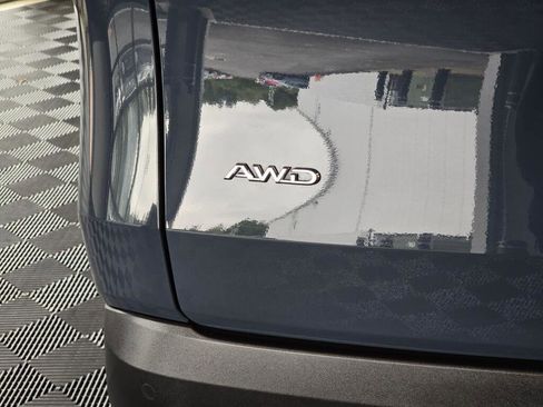 Used 2024 Toyota Grand Highlander AWD image 13