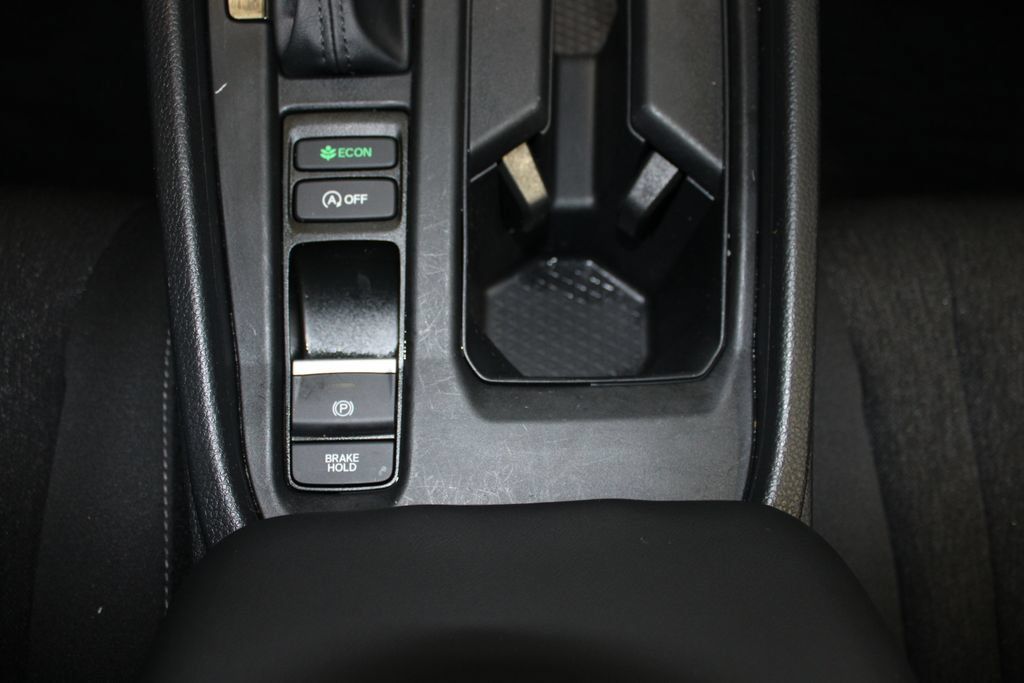 Certified 2025 Honda Accord SE image 17