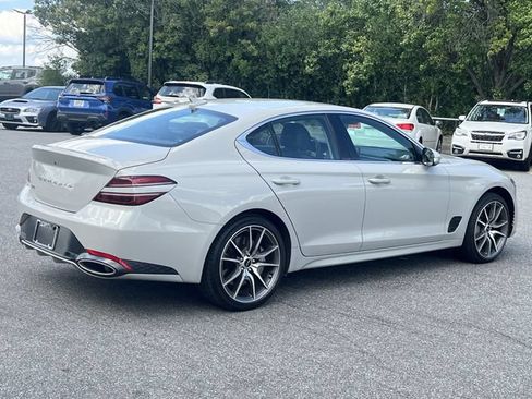 Used 2025 Genesis G70 2.5T RWD image 13