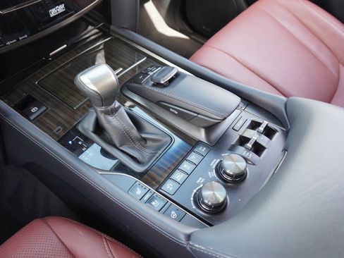 Certified 2021 Lexus LX 570 4WD w/ Luxury Package image 19