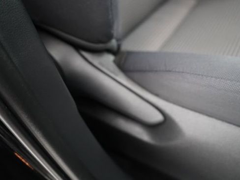 Used 2024 Toyota Highlander LE AWD/4WD image 84