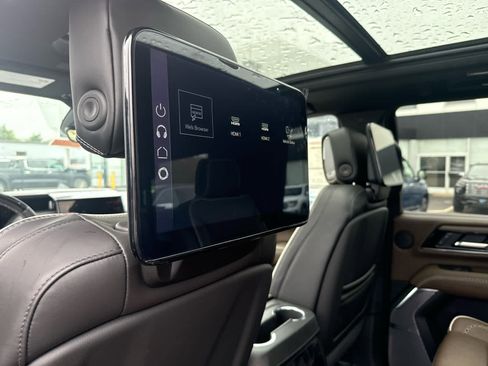 New 2026 GMC Yukon Denali Ultimate AWD/4WD image 23