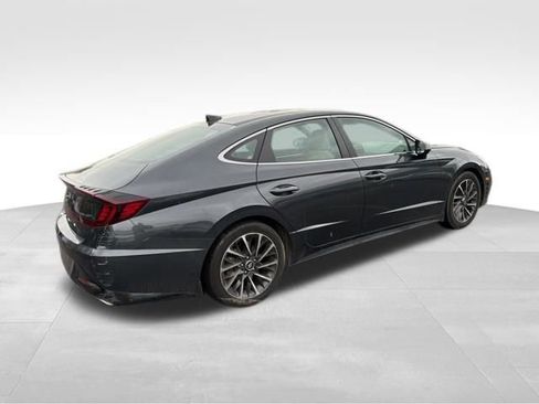 Used 2022 Hyundai Sonata Limited w/ Preferred Accessory Package FWD image 6