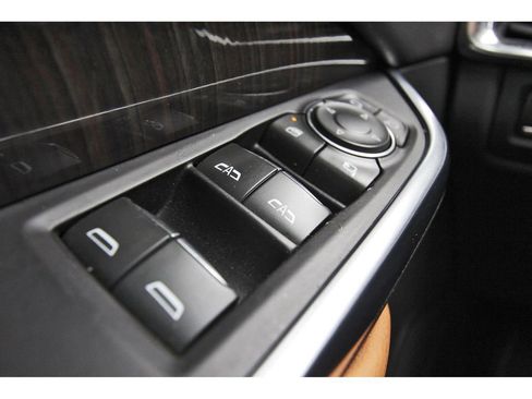 Used 2022 Cadillac XT4 Sport w/ Comfort Package FWD image 20