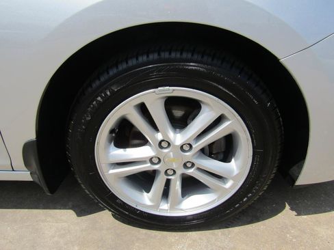 Used 2017 Chevrolet Cruze LT FWD image 7