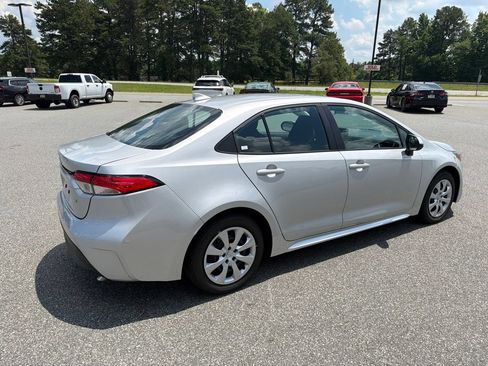 Used 2023 Toyota Corolla LE FWD image 10