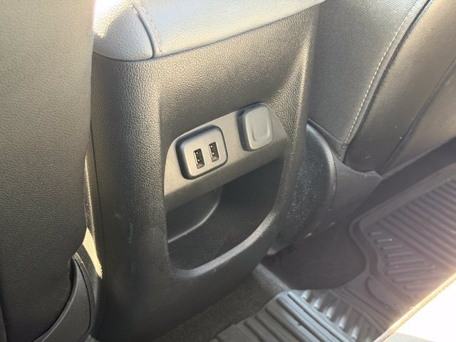 Used 2018 Chevrolet Colorado Z71 w/ Z71 Midnight Edition AWD/4WD image 35