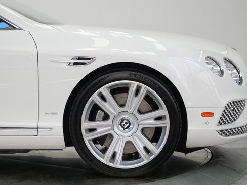 Used 2018 Bentley Continental GT AWD/4WD image 43