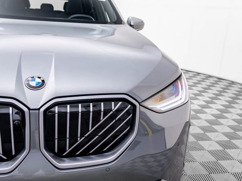 Used 2025 BMW X3 xDrive30i w/ Premium Package image 27