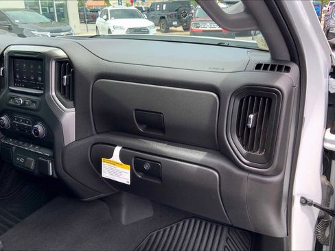 Used 2024 Chevrolet Silverado 1500 Custom image 27