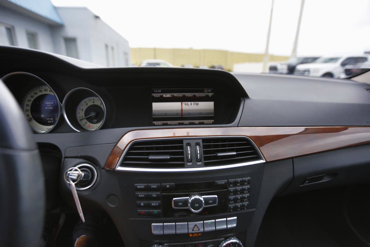 Used 2014 Mercedes-Benz C 300 4MATIC Sedan image 9