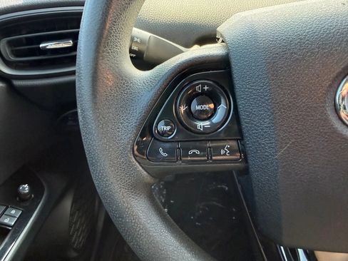 Used 2019 Toyota Prius LE w/ Carpet Mat Package FWD image 26