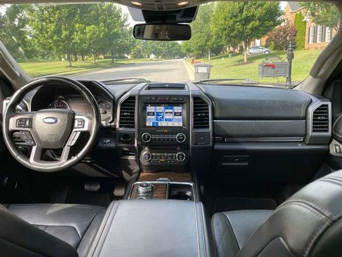 Used 2018 Ford Expedition Max Platinum AWD/4WD image 19
