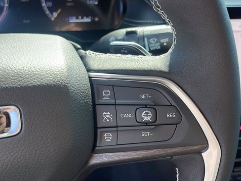 New 2026 Jeep Grand Cherokee Altitude AWD/4WD image 16