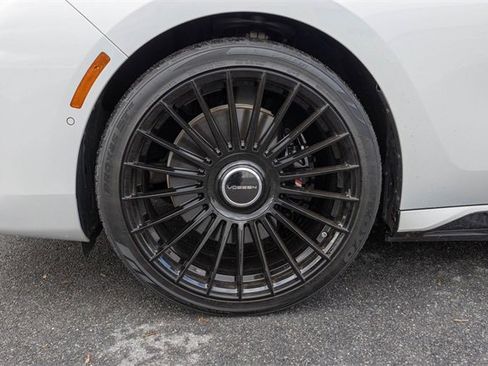 Used 2024 BMW i7 xDrive60 image 5