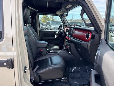 Certified 2022 Jeep Gladiator Rubicon w/ LED Lighting Group image 28
